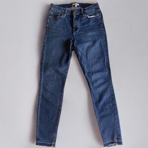 Good American Good Legs Skinny Jeans